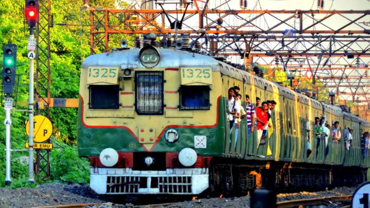 Indian Railway,Howrah,Cancel,Train,16 Days