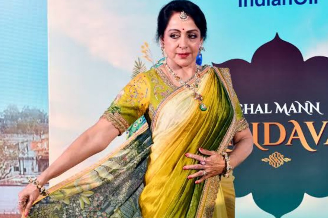 Bollywood,Actress,Hema Malini,Dreamgirl,stage performance,book launch event