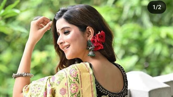 Actress,Debvhandrima Singha Roy,Tollywood,Durga Puja,Fashion