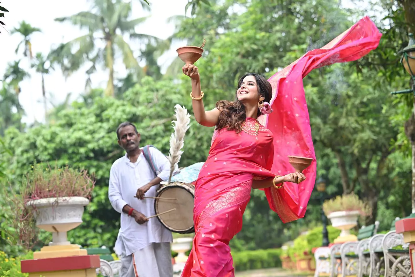 Actress,Debvhandrima Singha Roy,Tollywood,Durga Puja,Fashion