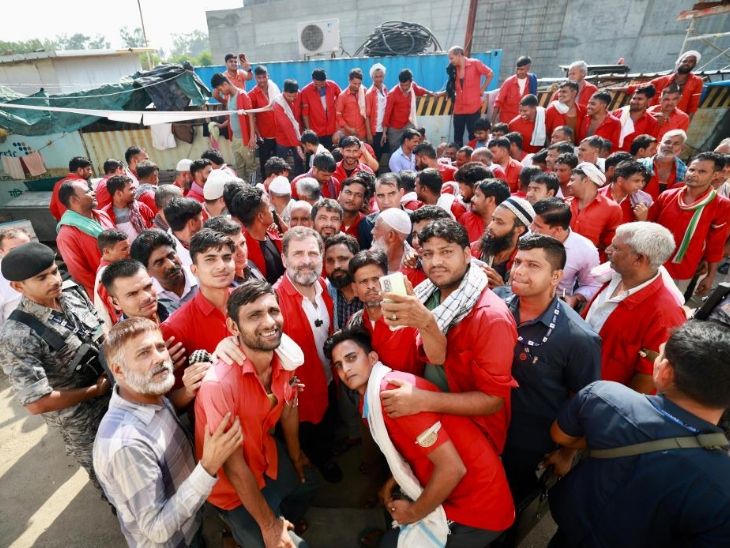 Rahul Gandhi,Porter,Railway Station,Congress