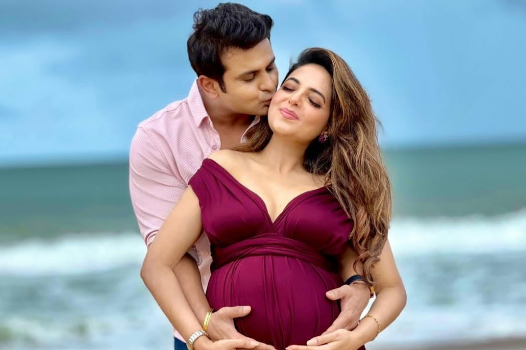 Sugandha Mishra,Pregnant,Pregnancy photoshoot,Kapil sharma show
